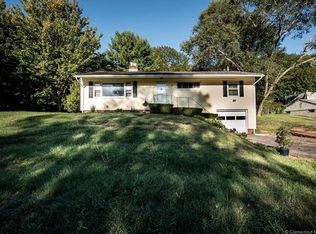 15 Side Hill Dr, Durham, CT 06422