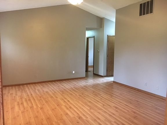 3rd image of 4708 Autumn Ln N