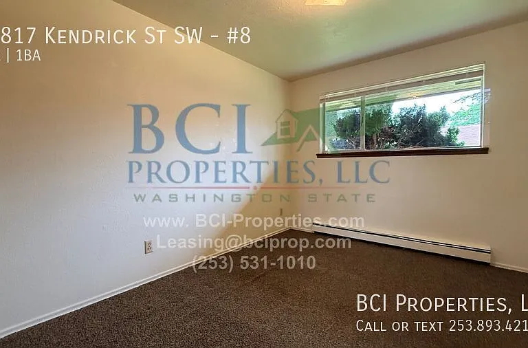 10817 Kendrick St SW #8 — Photo 4