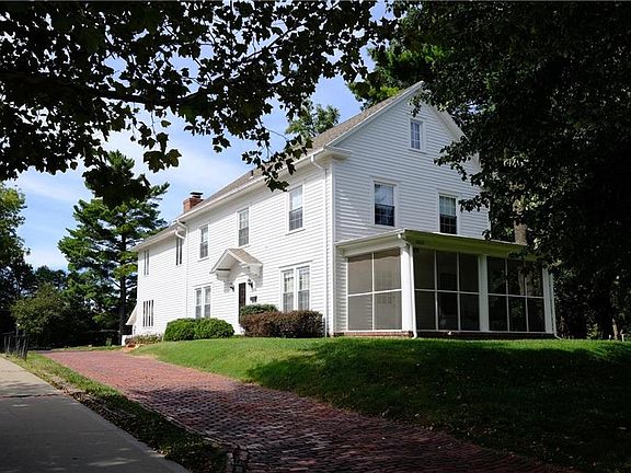 2nd image of 2800 Ashland Ave