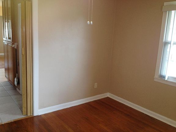 3rd image of 406 W Ocean Ave #B