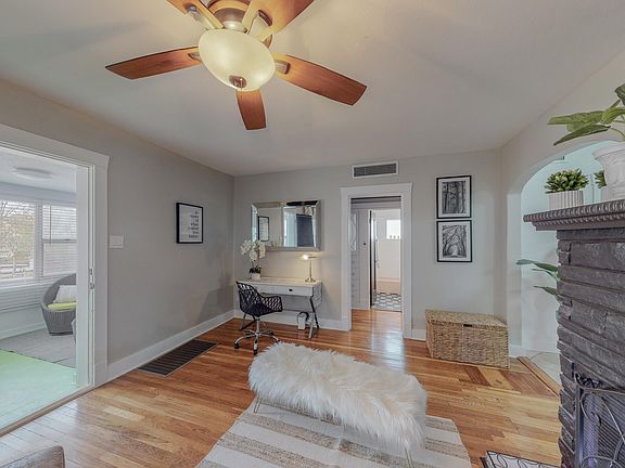 5th image of 3709 Campus Blvd NE