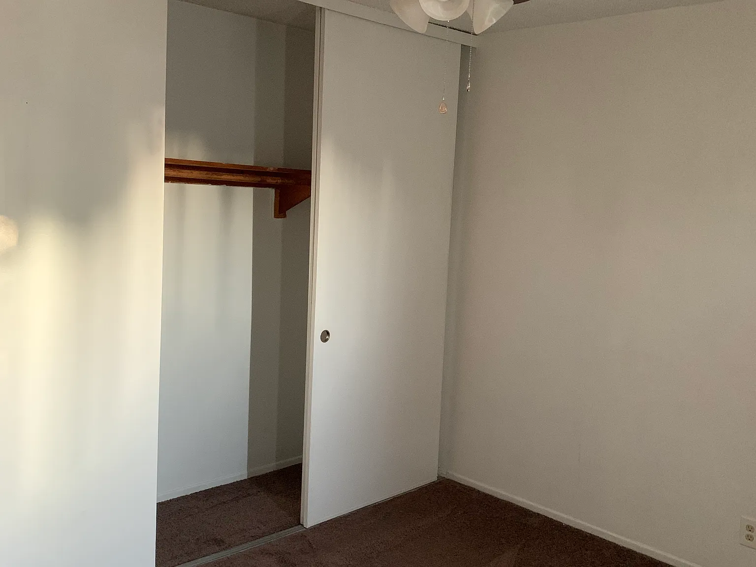 E 54th St, Maywood — Photo 4