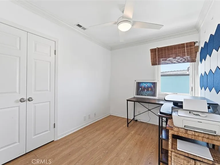 1924 Loma Dr — Photo 17