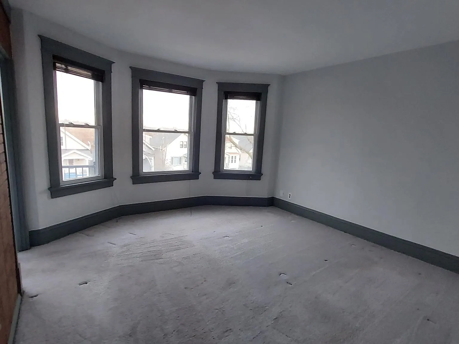 2 bed, 950 sqft, $1,375 — Photo 2
