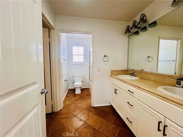 20251 Livorno Way — Photo 23