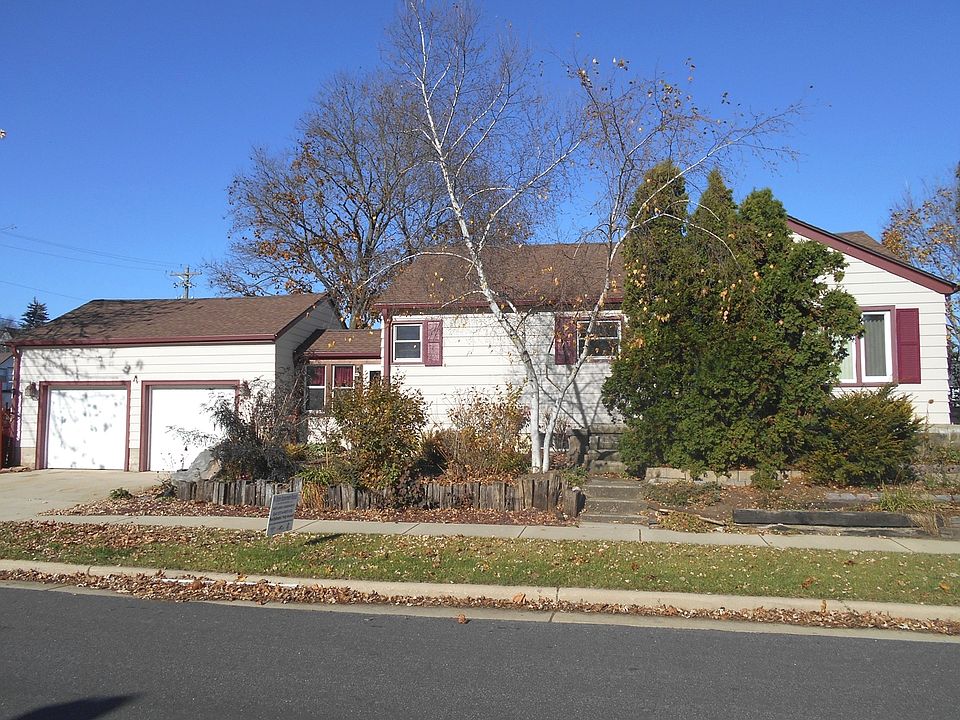 1st image of 127 E Anthony St