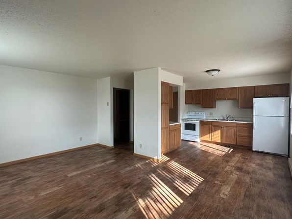 Apartment- Bowbells, 202 Railway St SW #1, Bowbells, ND 58721