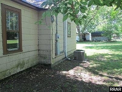 4th image of 414 Poplar St