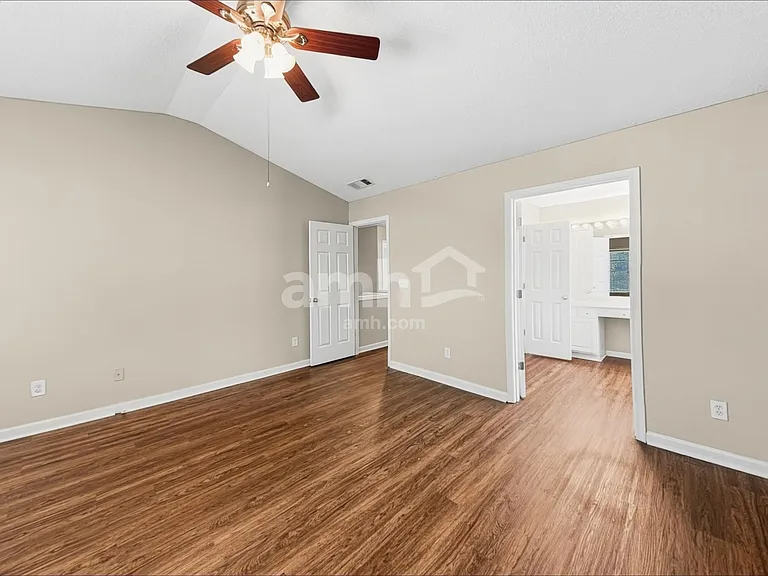 4615 Ridgefair Dr — Photo 12