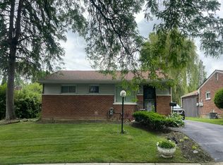 349 Linda Vista Dr, Pontiac, MI 48342