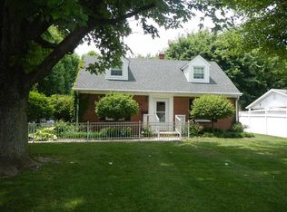 504 Brewer Pl, Greenwood, IN 46142