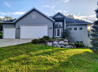 2125 Ponderosa Dr SW, Rochester, MN 55902