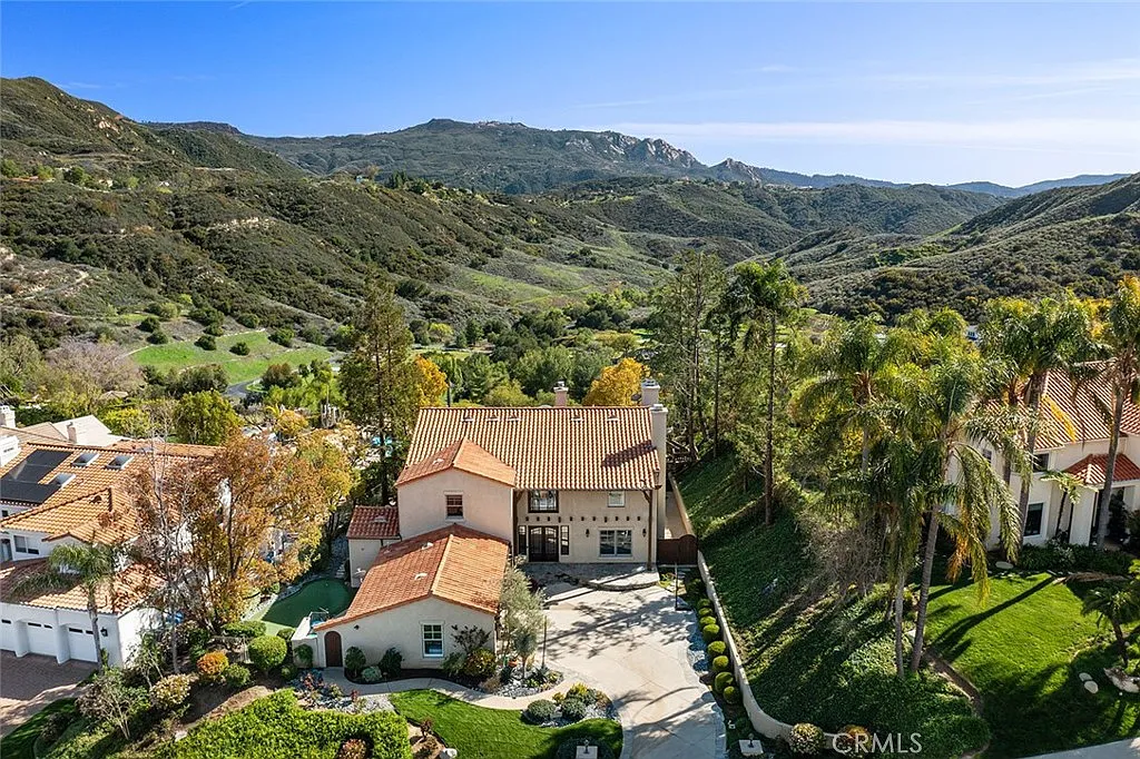 Building Photo - 24920 Paseo Del Rancho