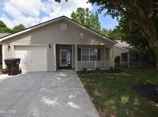 1114 Firethorne Way, Knoxville, TN 37923