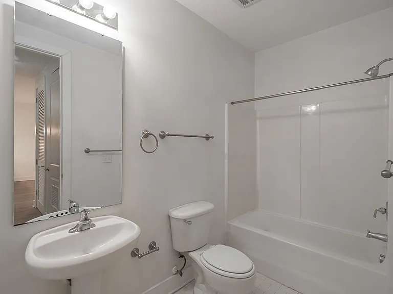 1101 W 1st St #208 — Photo 44