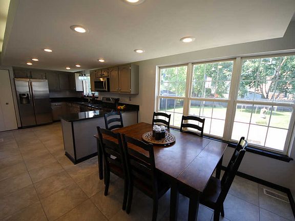 5th image of 411 Harbor Dr