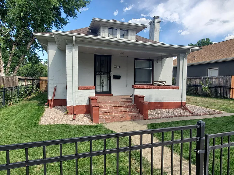2750 S Acoma St — Photo 1