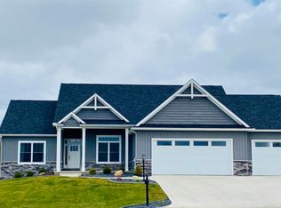 56230 White Pine Rdg, Middlebury, IN 46540