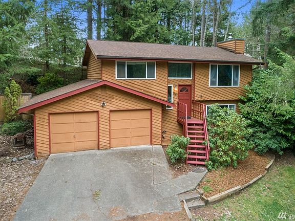 4th image of 3864 Chum Ln NW