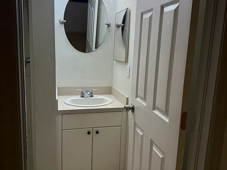 2439 Richard Ave S — Photo 14