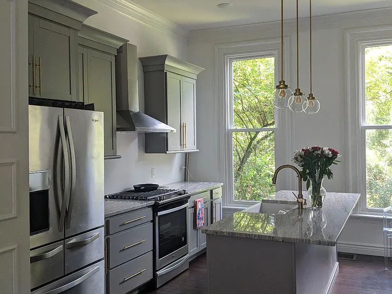 779 Summit Ave — Photo 1