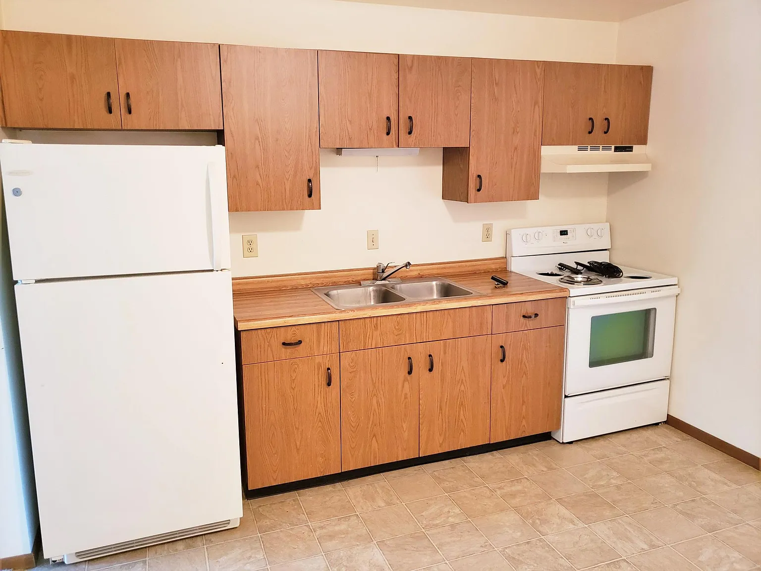 2 bed, 900 sqft, $1,400 — Photo 4