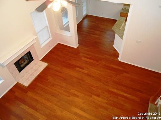 3rd image of 21730 CLIFF VIEW DR