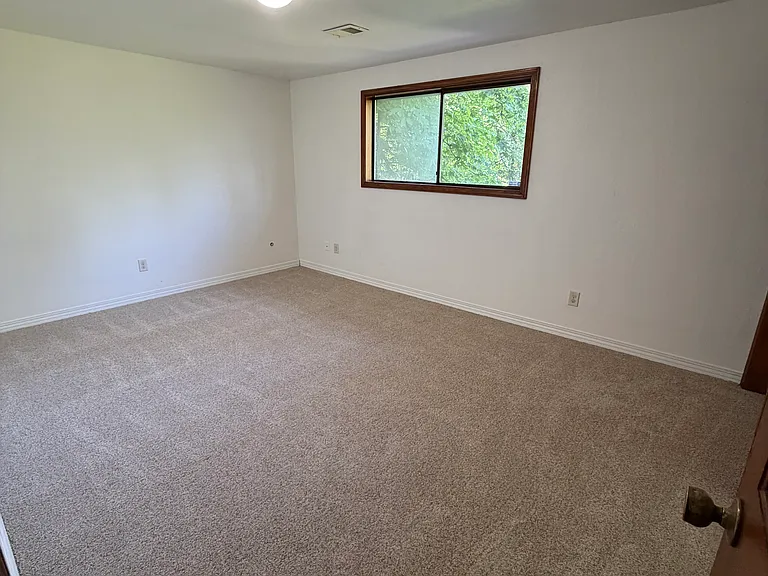 3rd floor bedroom 2