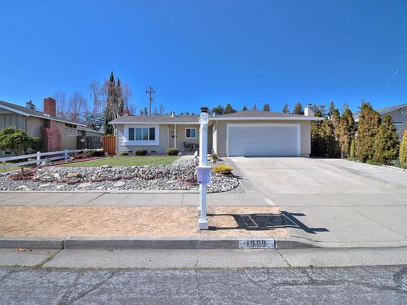 3rd image of 1099 Kelly Dr