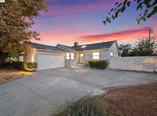 20724 Bassett St, Winnetka, CA 91306