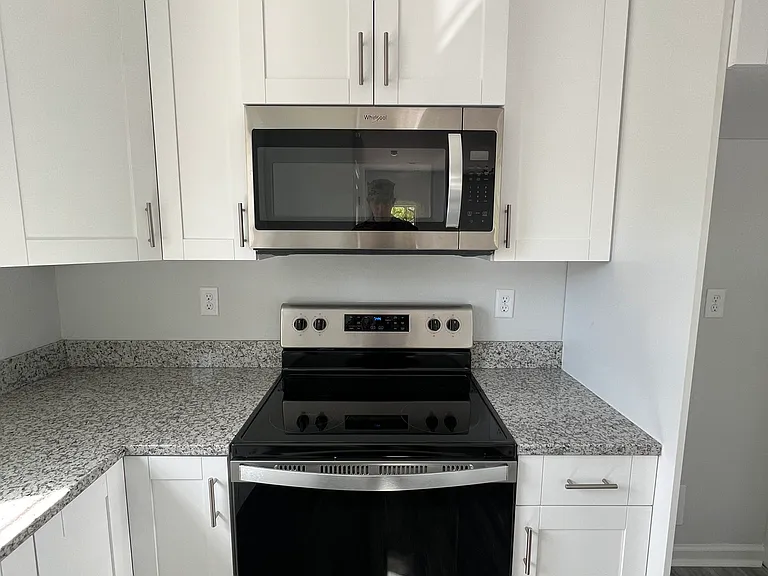 606 Mason Ave — Photo 17