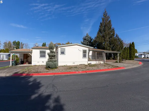 8300 NE Quatama St #207, Beaverton, OR 97006