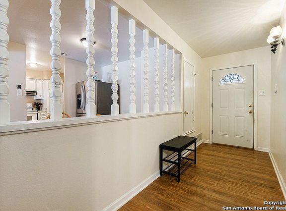 4th image of 4326 Treehouse Dr