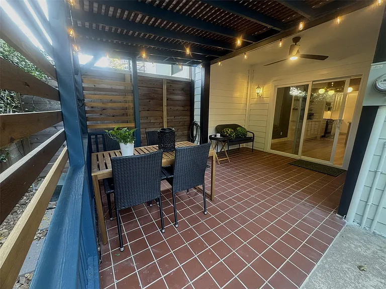 516 S Post Oak Ln #9 — Photo 38