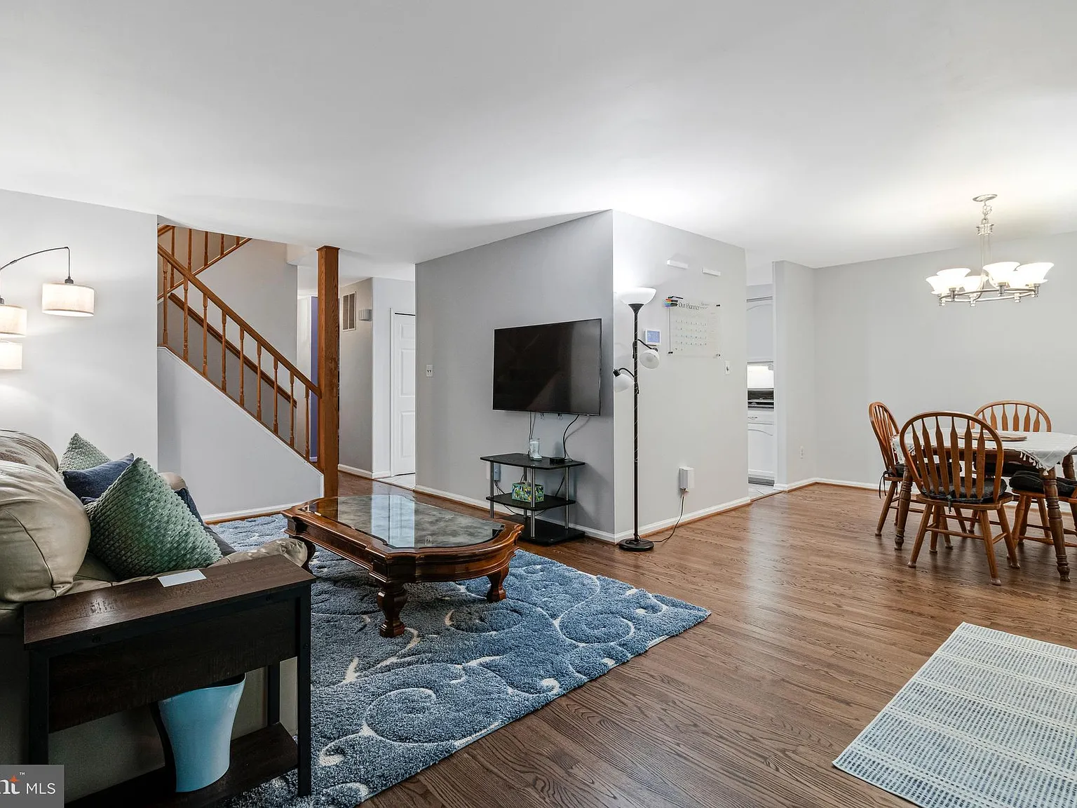 4 bed, 3.5 bath, 1812 sqft, $3,900 — Photo 4