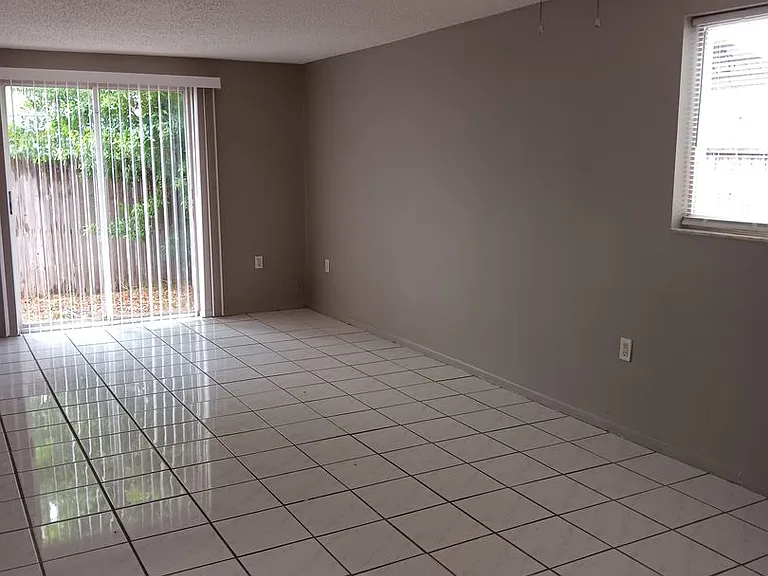 5351 Seahorse Dr — Photo 1