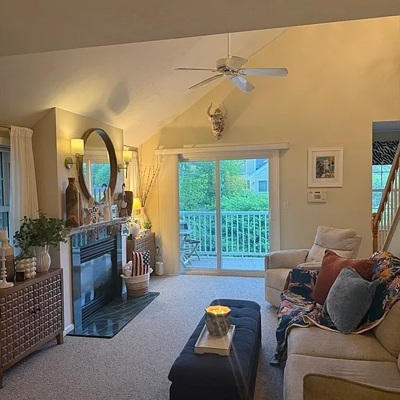 396 Tilden Commons Ln #396 — Photo 3