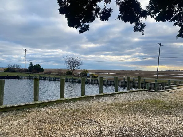 844 Wave Dr, Forked River, NJ 08731