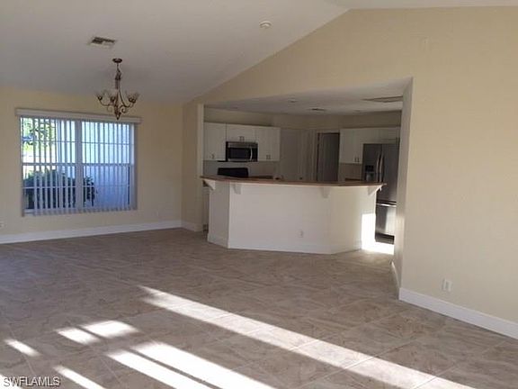 5th image of 1008 NE 4th Pl