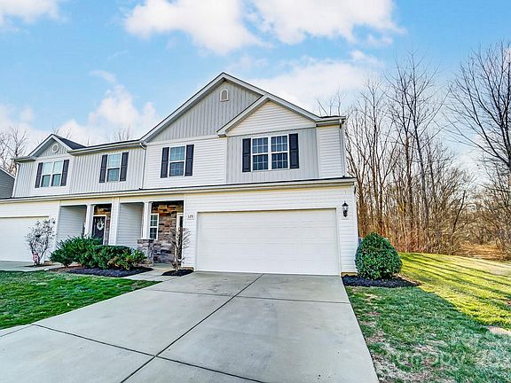3rd image of 129 Woodbridge Cir