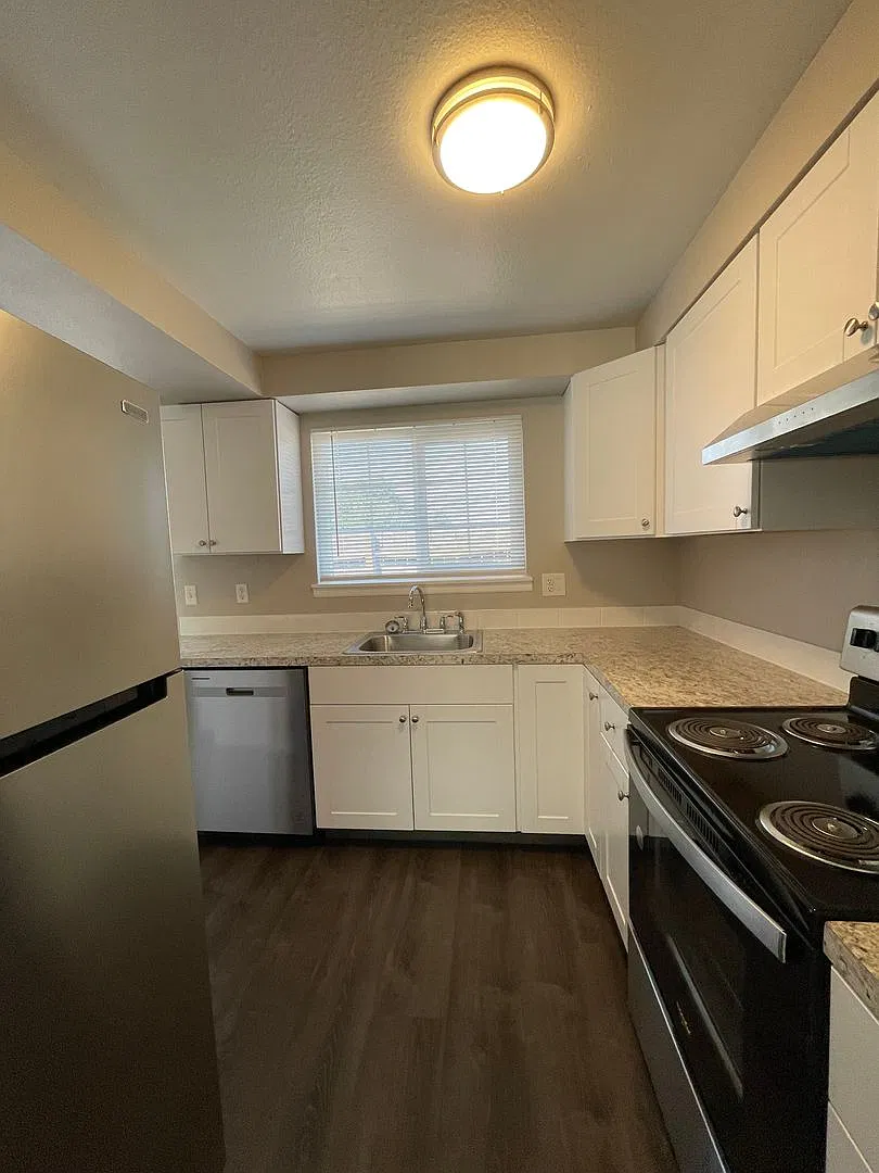 Albany Meadows Apartments — Photo 4