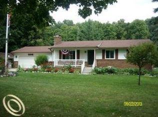 10890 Stelzer Rd, Howell, MI 48855