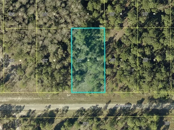 429 Scottsdale St, Lehigh Acres, FL 33974