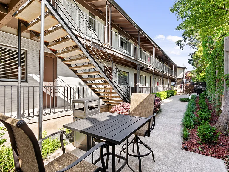 5722 Gaston Ave #D — Photo 24