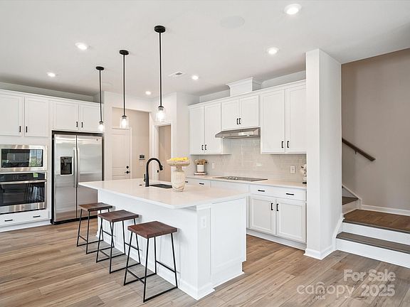 7th image of this home