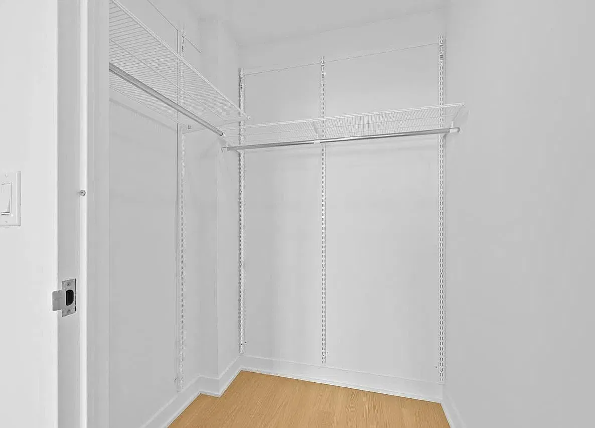 18 Sixth Avenue — Photo 4