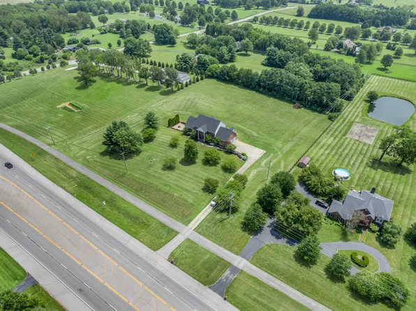 8061 Harrodsburg Rd, Nicholasville, KY 40356