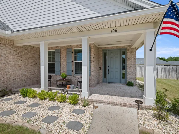 106 Amelia Rae Cir, Valparaiso, FL 32580