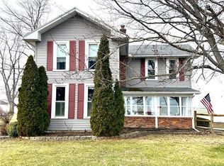 26789 Luckey Rd, Walbridge, OH 43465